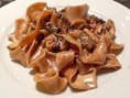 Tagliatelle di farina di castagne al ragù di porcini
